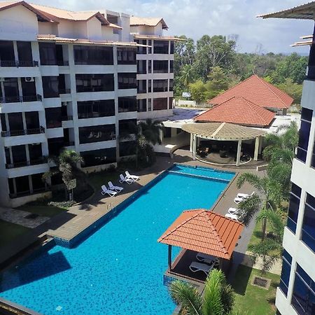 Samsuria Beach Apartment Resort Cherating Exterior photo